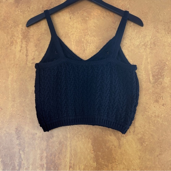 Chunky Knit Crop Sweater Tank NWT - Picture 2 of 4
